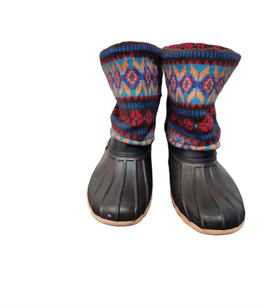 Muk Luks size 9 winter mid boot southwestern print knit ankle boot
